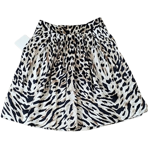 WHBM~Size 4~Beige/Black Animal Pleated Skirt NWOT. - Picture 1 of 8